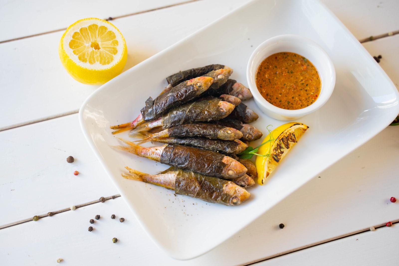 Рыбное блюдо из меню ресторана «Дилижанс»
